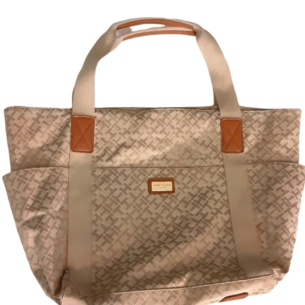 Tommy Hilfiger Tote Style handbag